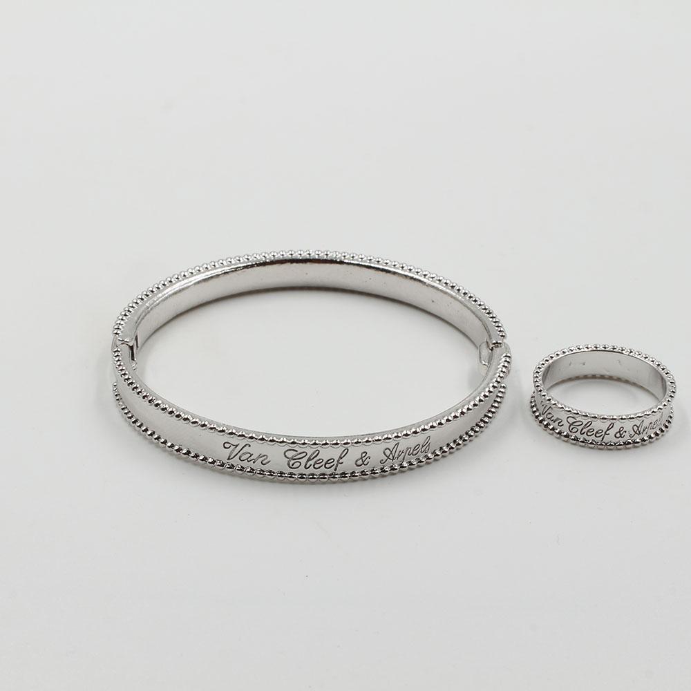 طقم اسواره وخاتم فان كليف & اربلز SLIM اسواره van cleef فضي