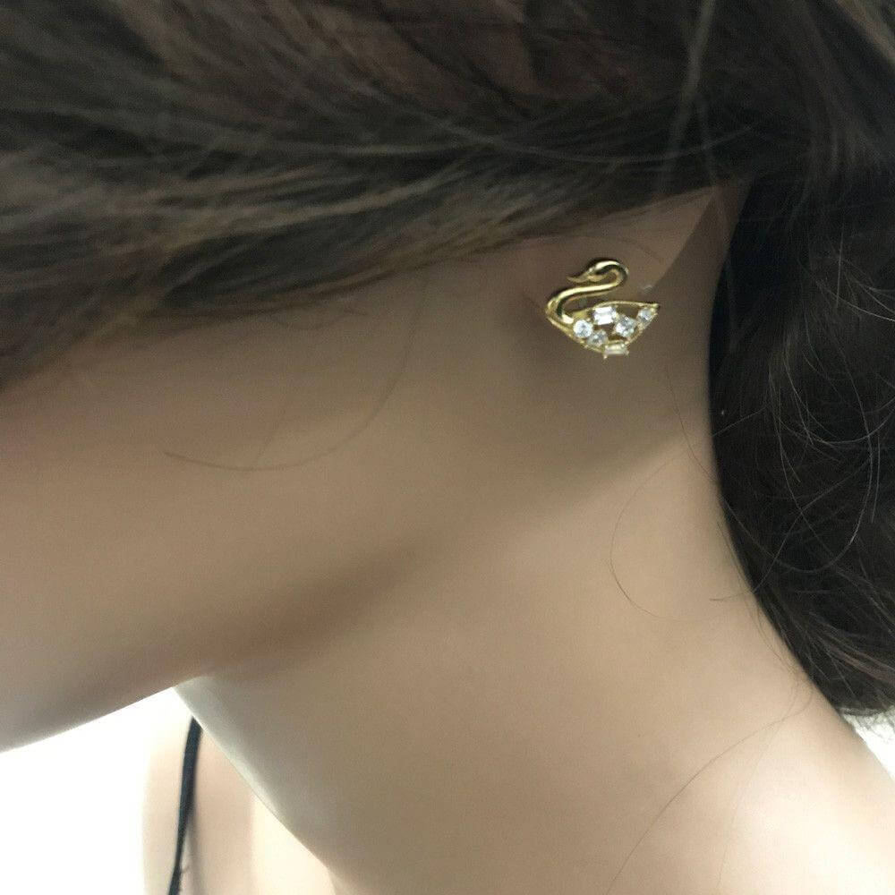 حلق وزه زركون الجديد حلق متوفر 1 لون