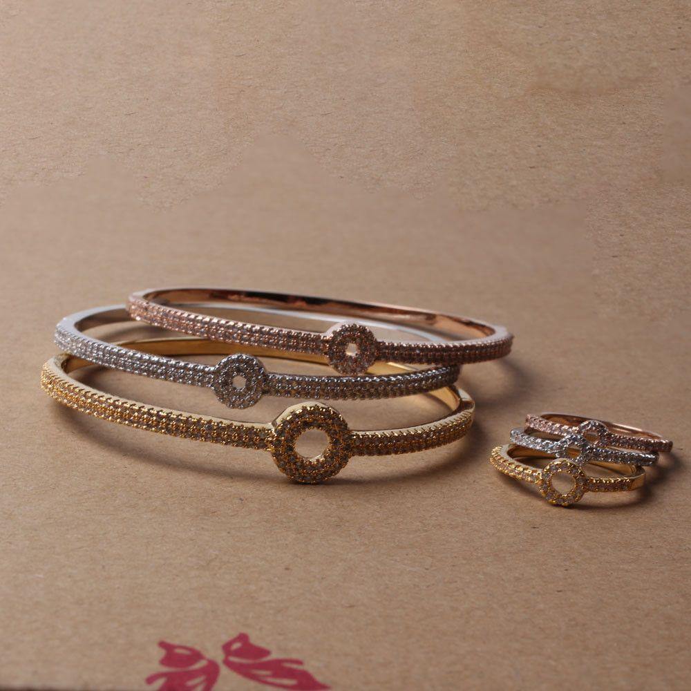 اساور وخواتمها مرصعه بالزركون بشكل دوائر اسواره متوفر 1 لون