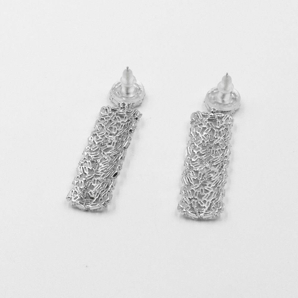 حلق زركون ريكتنقل حلق متوفر 1 لون