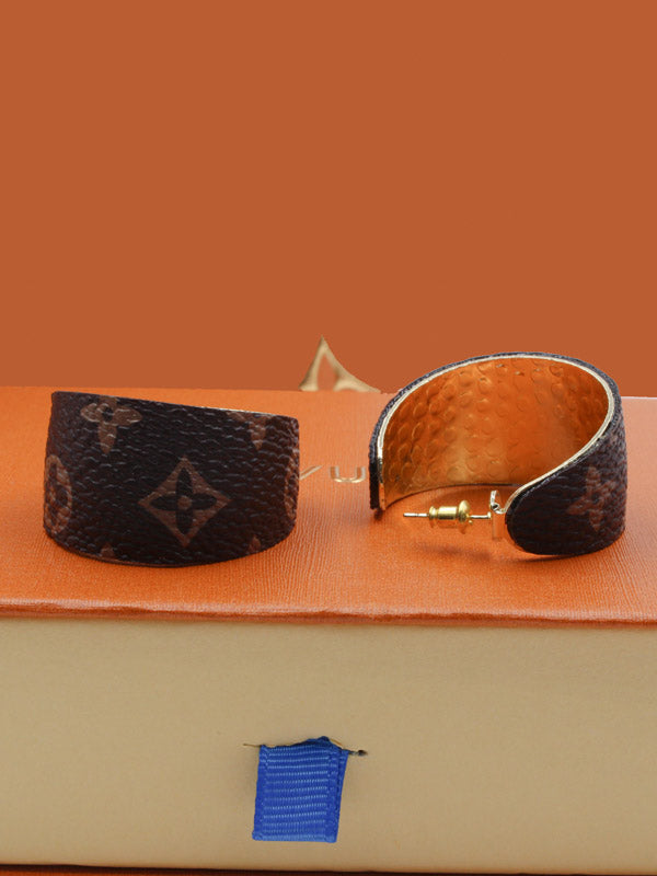 حلق لويس فيتون كيرف بروان بيق سايز حلق louis vuitton ذهبي