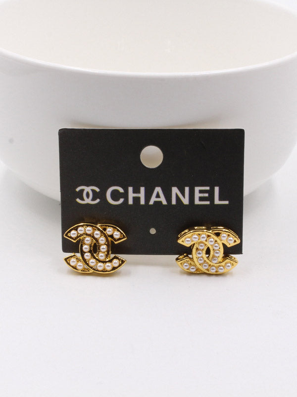 حلق شانيل لولو ذهبي ناعم حلق chanel