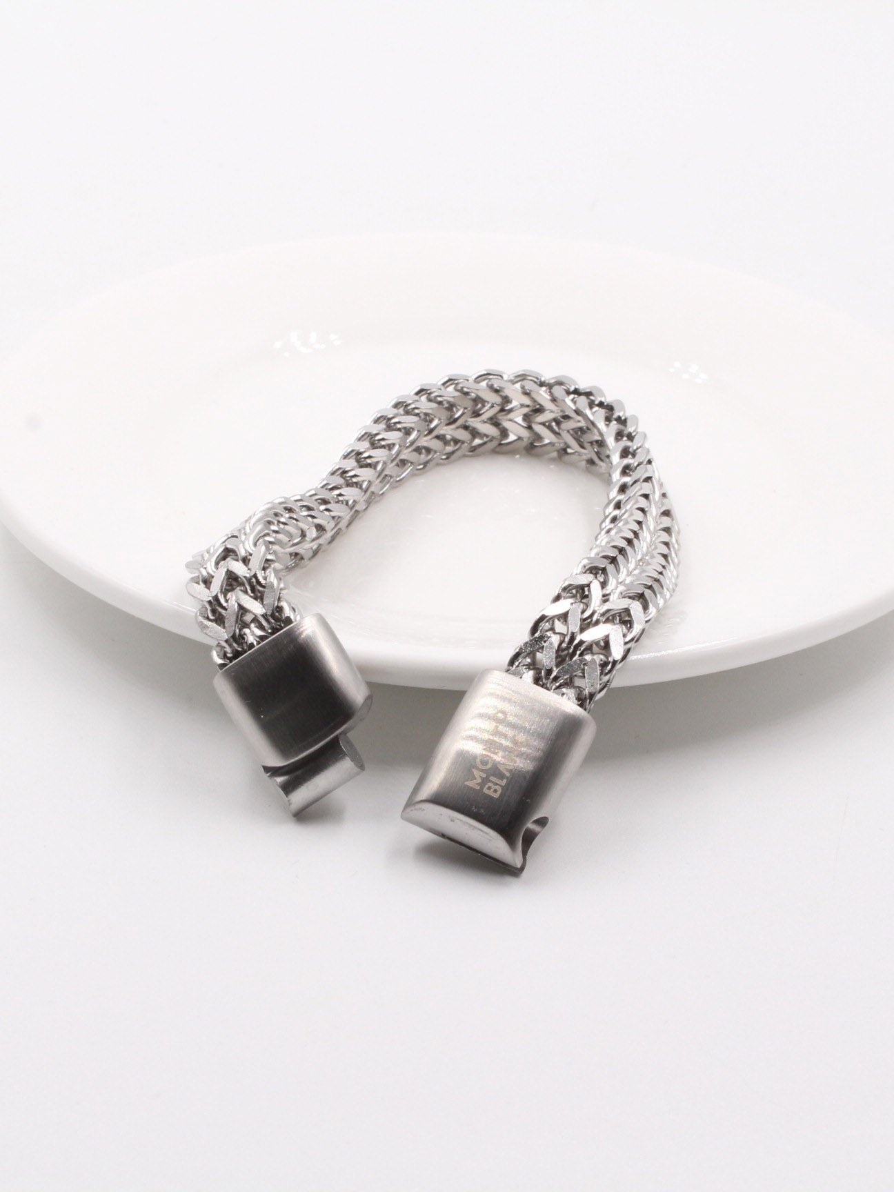 اساوِر مونت بلانك سلفر ميتال رجالي اسواره mont blank