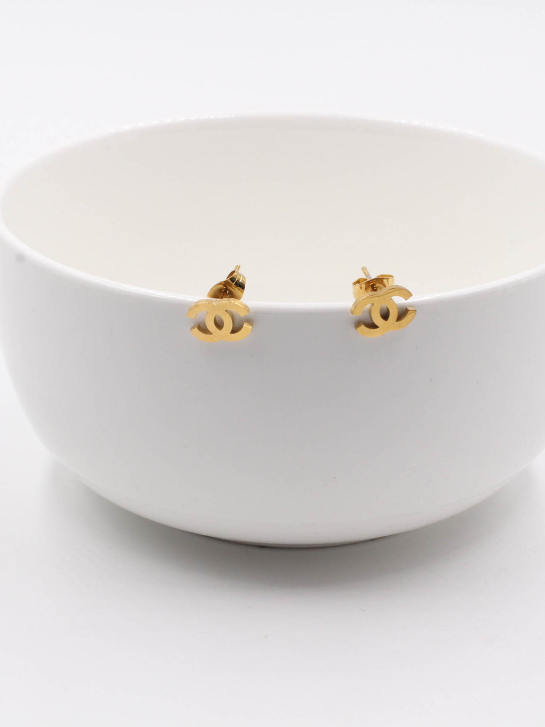 حلق شانيل صغير ذهبي حلق chanel