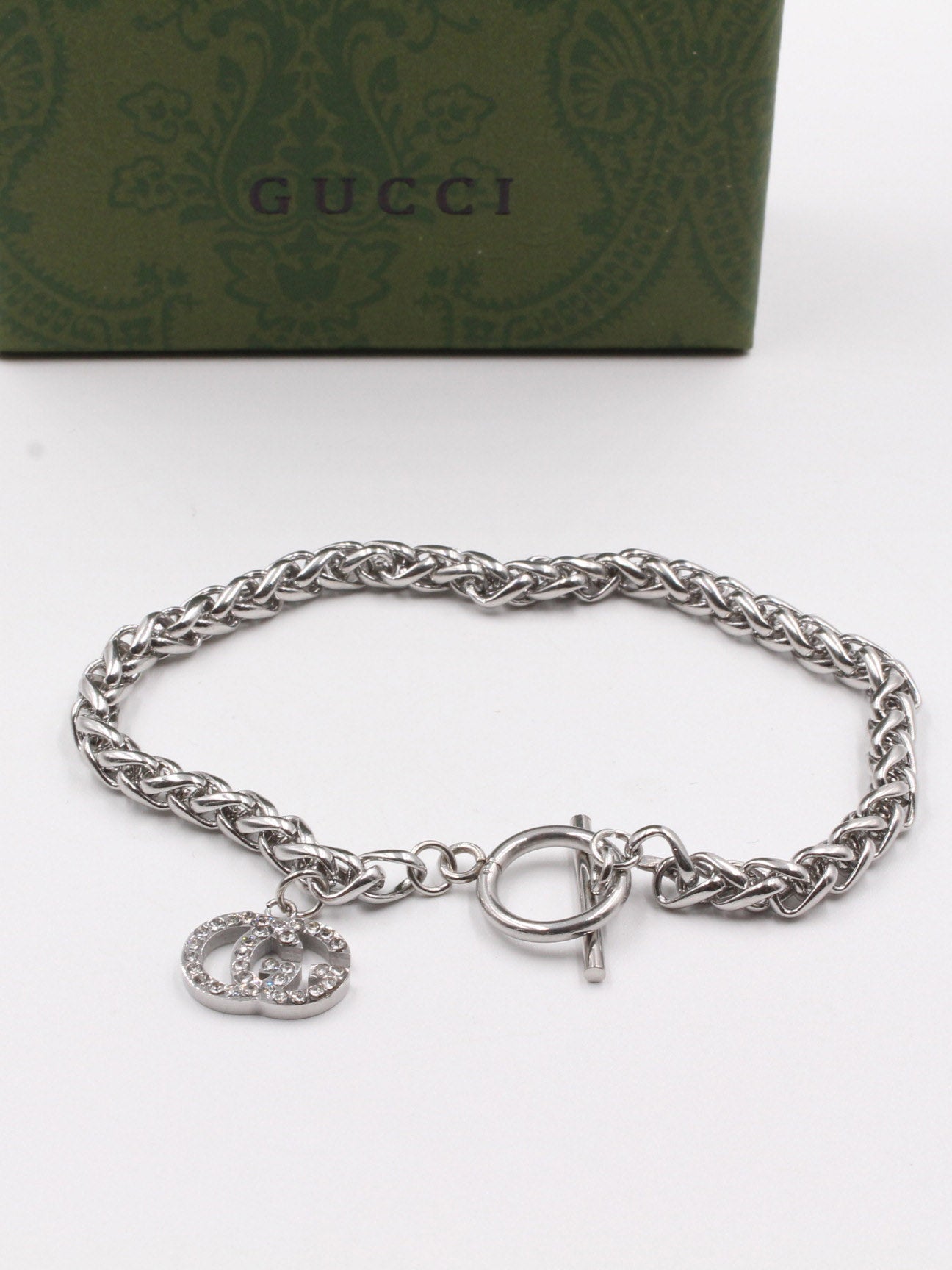 اساور قوتشي جنزير كريستال اسواره gucci فضي