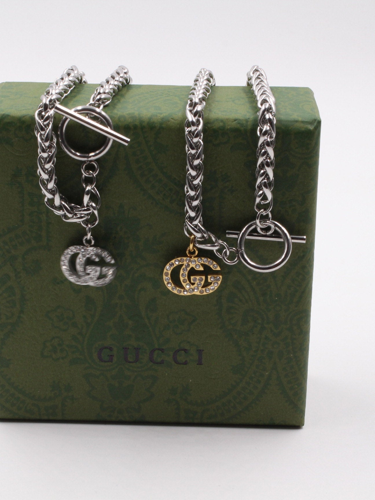 اساور قوتشي جنزير كريستال اسواره gucci