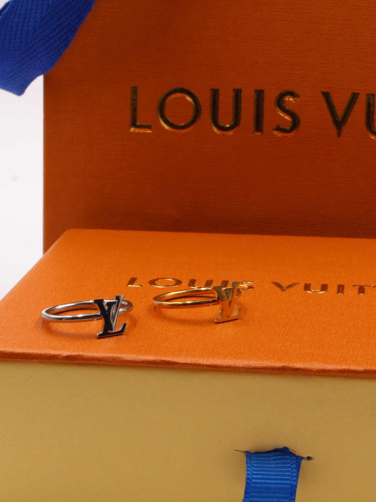 خاتم لويس فيتون ناعم لوقو خواتم louis vuitton