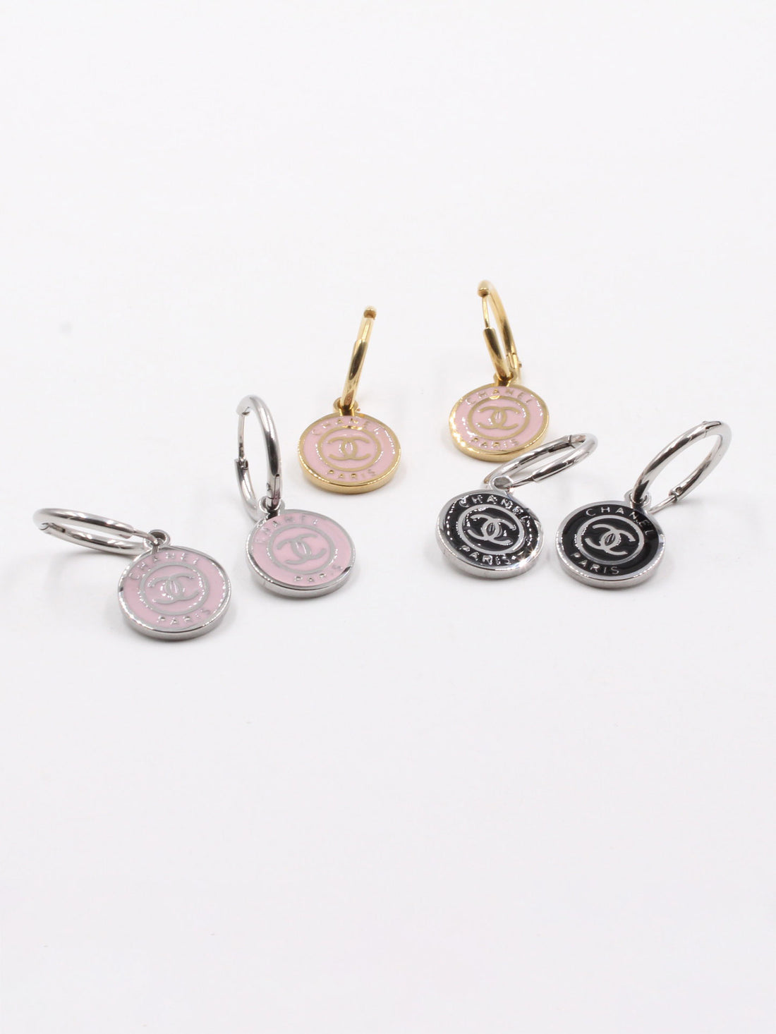 حلق شانيل كبس لوقو حلق chanel