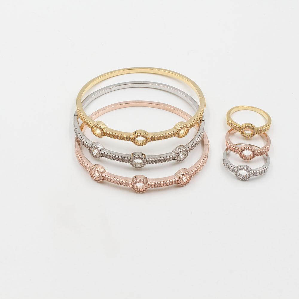 اساور وخواتمها شوبارد طقم 6 قطع اسواره متوفر 1 لون