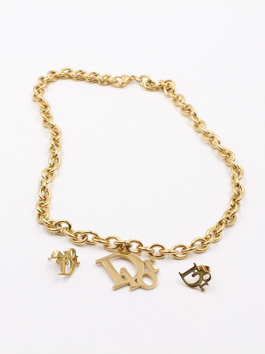 طقم ديور ميتال جنزير اطقم dior