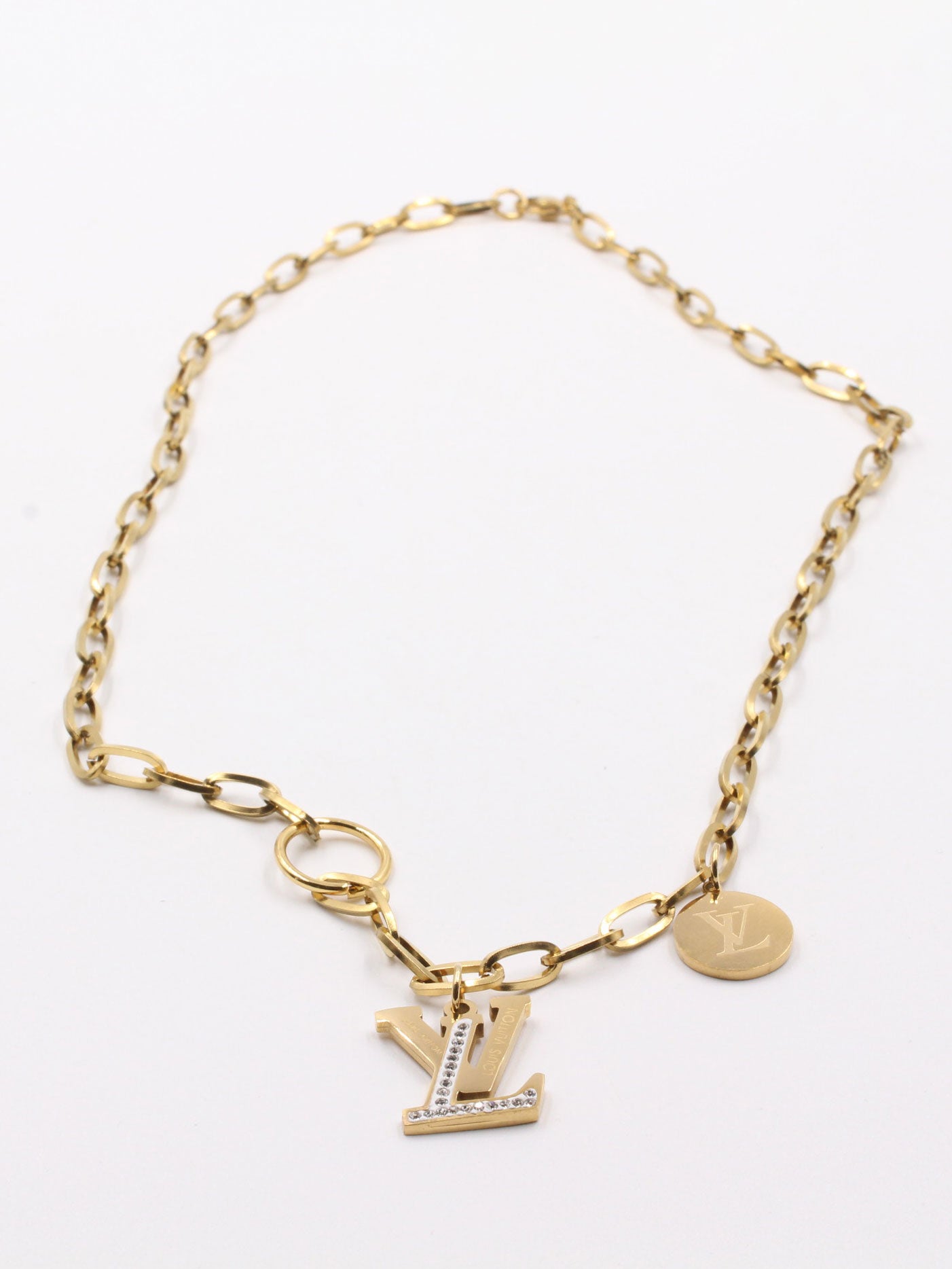 سلسال لويس فيتون جنزير لوقو سلسال louis vuitton