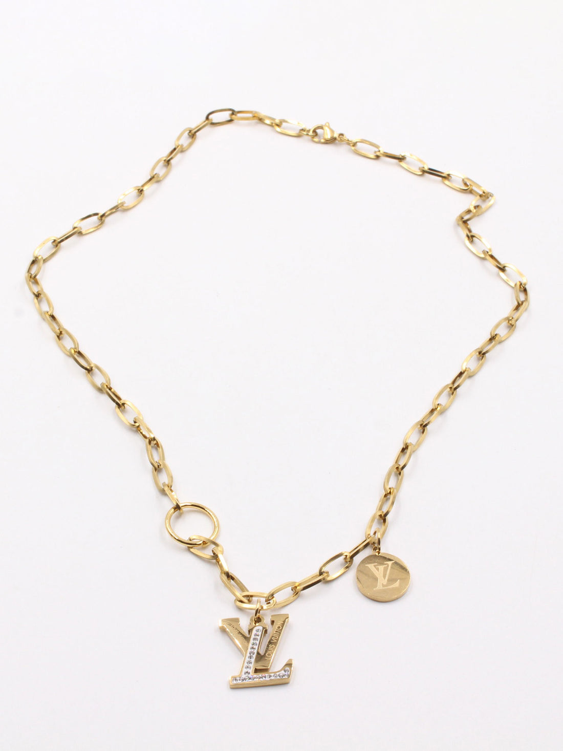 سلسال لويس فيتون جنزير لوقو سلسال louis vuitton ذهبي