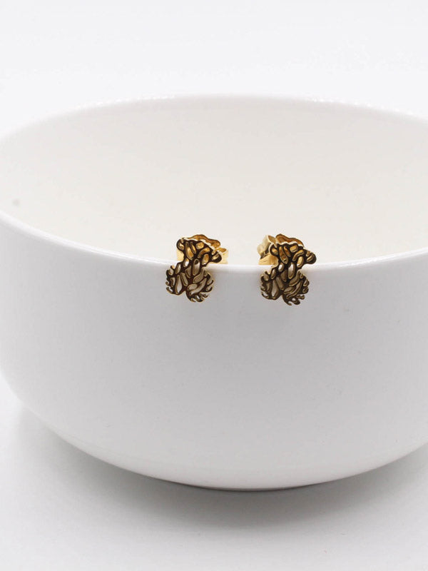 حلق توس ذهبي مزخرف صغير حلق دبدوب ذهبي