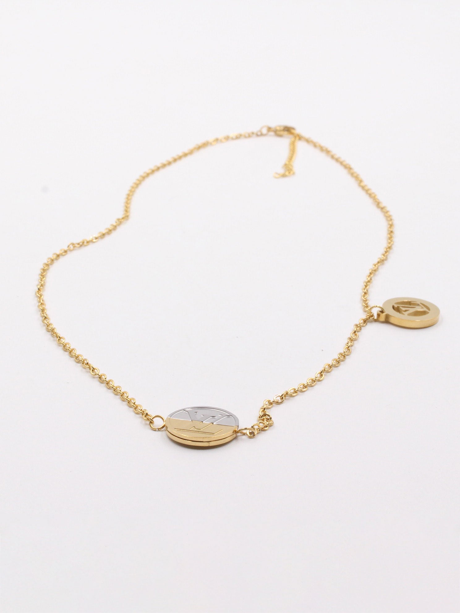 سلسال لويس فيتون دبل لوقو سلسال louis vuitton