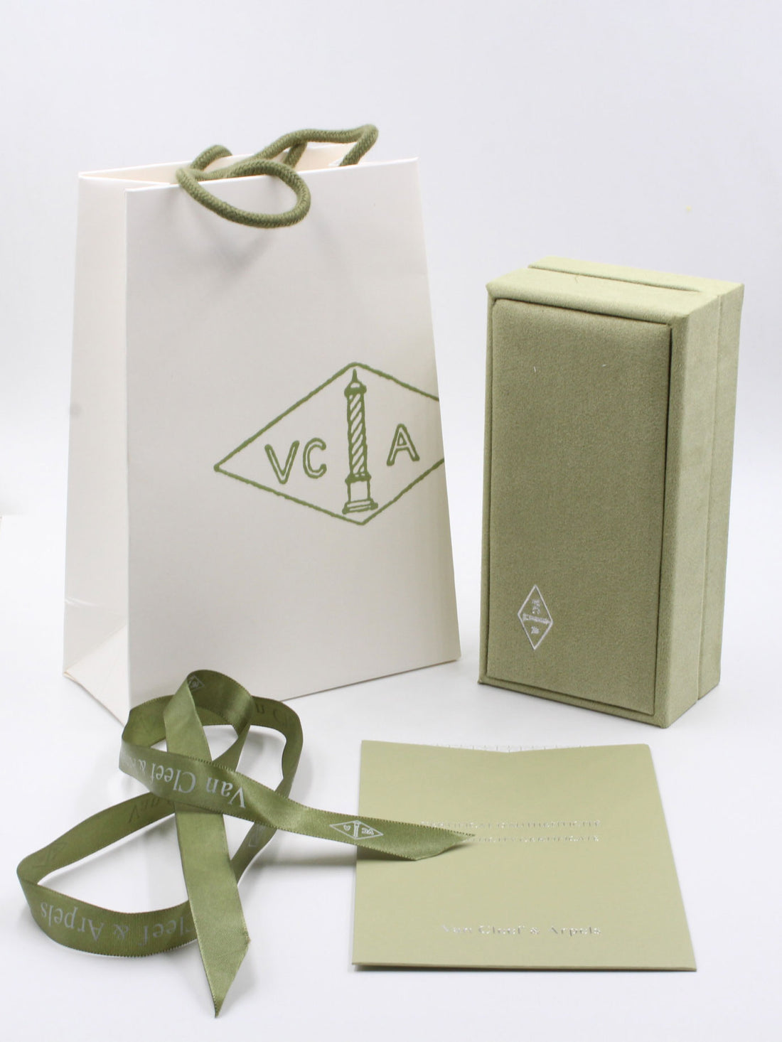 ملحقات فان كليف الاصلية للاساور كبيره هدايا van cleef