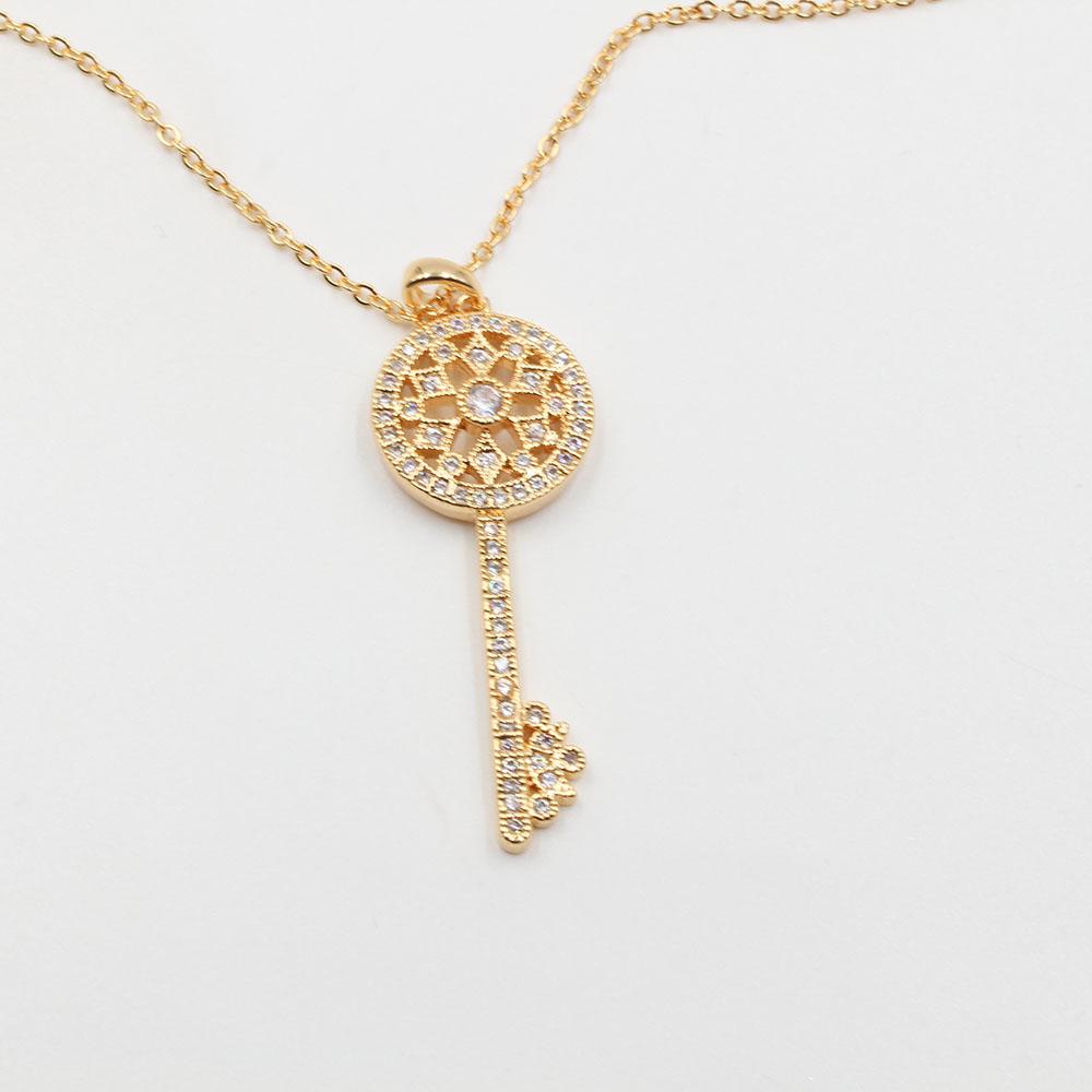 سلسال مفتاح تيفاني زركون قصير سلسال متوفر 2 لون