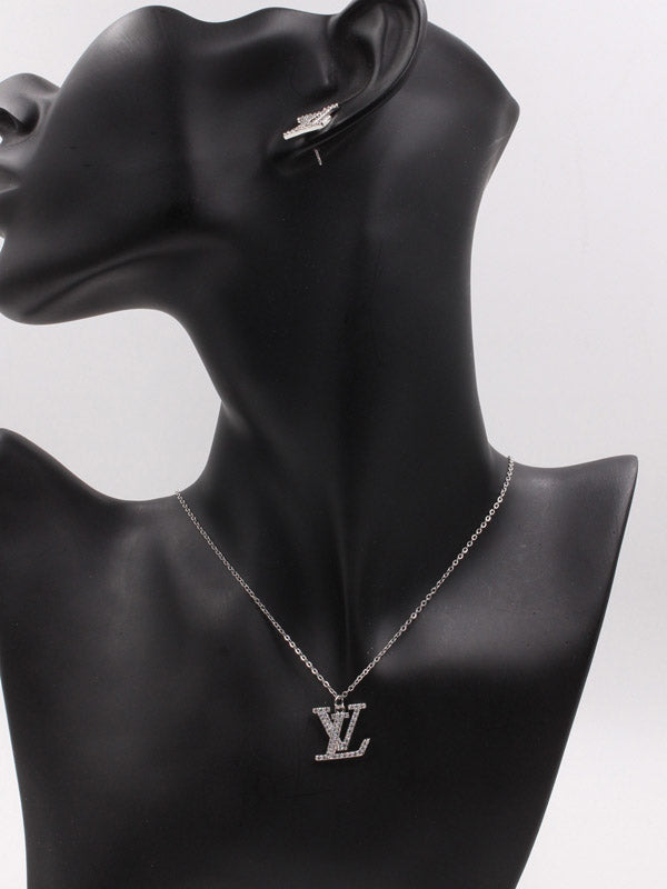 طقم لويس فيتون فضي زركون ناعم اطقم louis vuitton