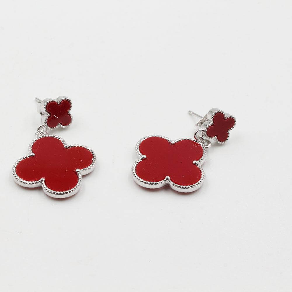 حلق فان كليف وسط وردتين حلق van cleef احمر فضي