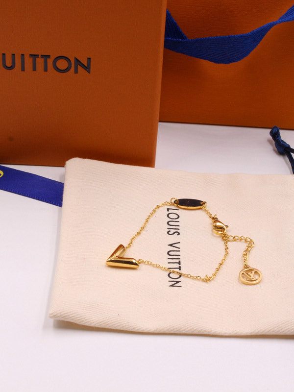 V اسواره لويس فيتون ناعم ذهبي اسواره louis vuitton