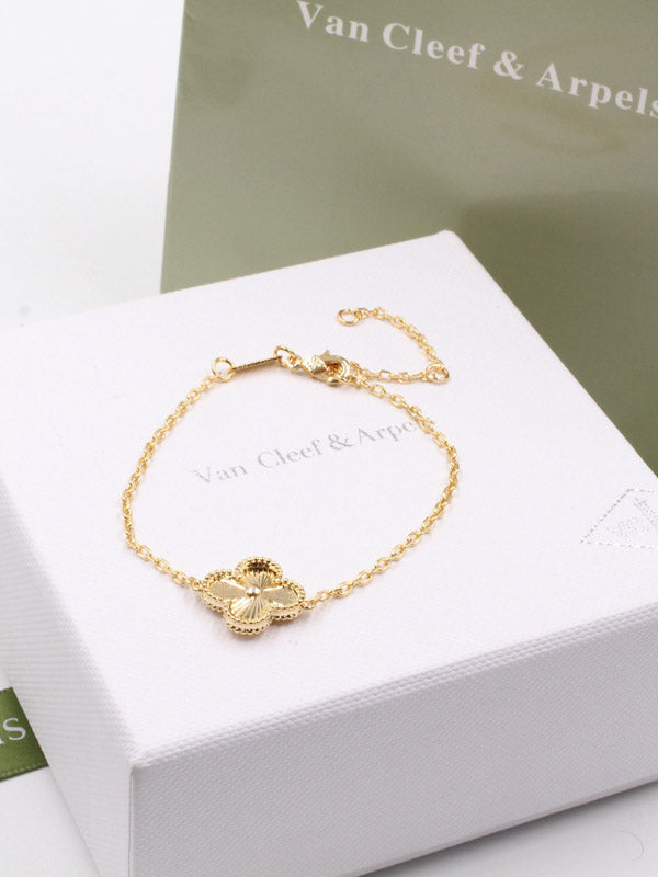 اسوارة فان كليف وردة ذهبية اسواره van cleef