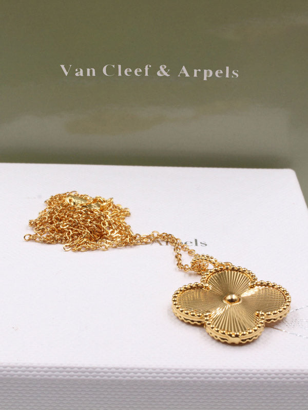 سلسال فان كليف طويل ذهبي سلسال van cleef
