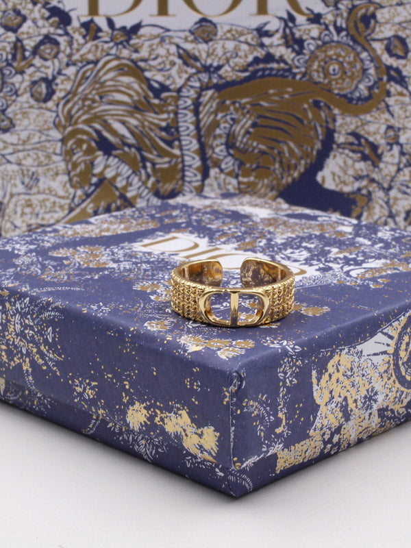 خاتم ديور سي دي ذهبي خواتم dior