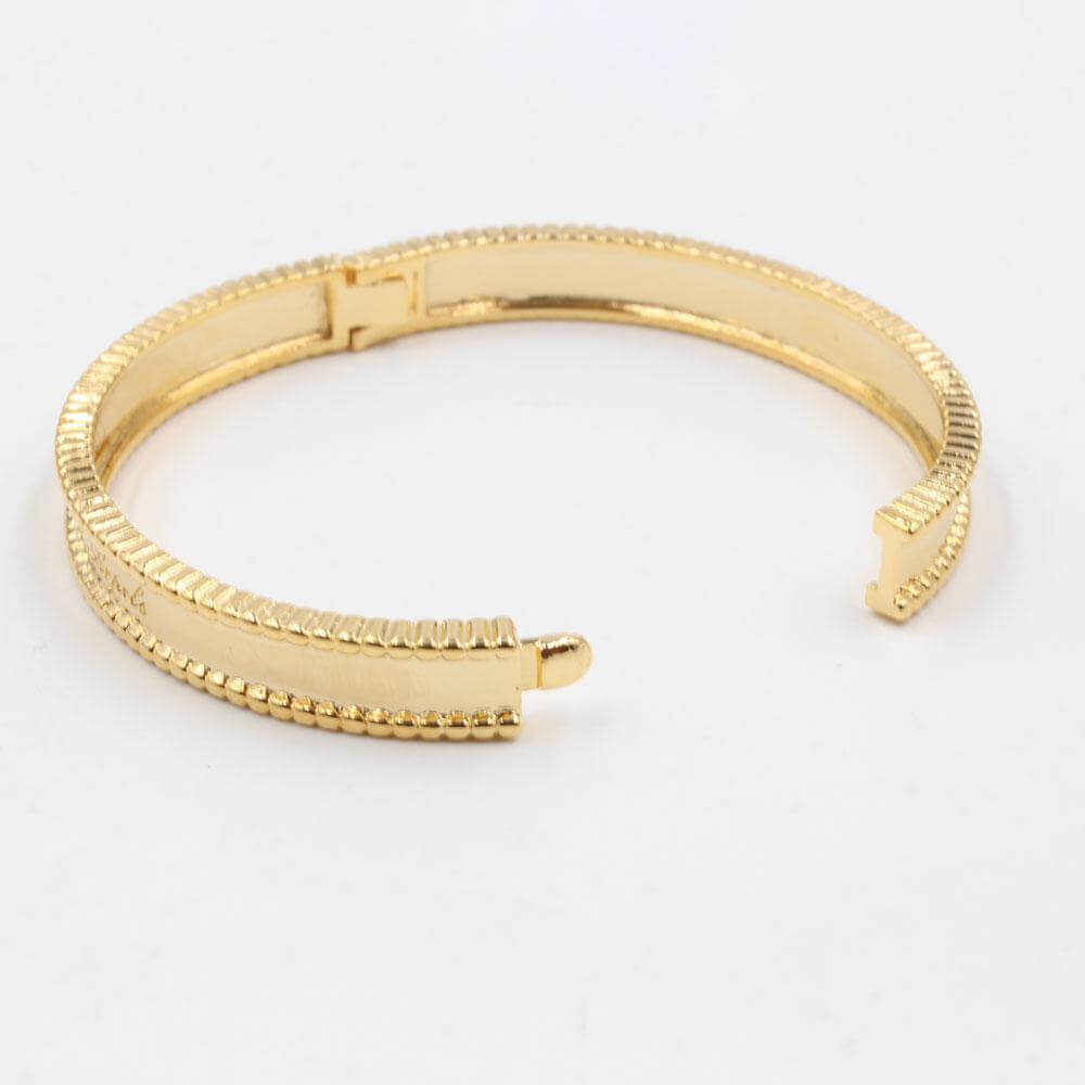 اسواره فان كليف اند اربلز اسواره متوفر 3 لون