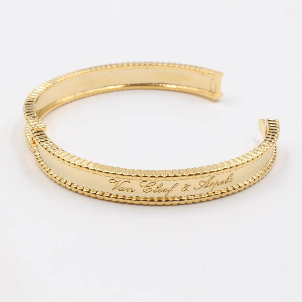 اسواره فان كليف اند اربلز اسواره متوفر 3 لون