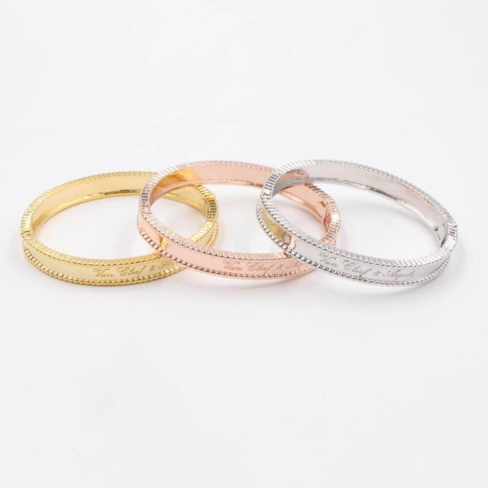 اسواره فان كليف اند اربلز اسواره متوفر 3 لون