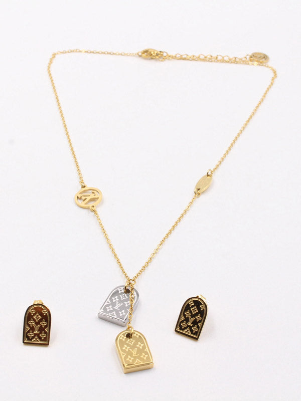 طقم لويس فيتون ذهبي سكوير اطقم louis vuitton ذهبي