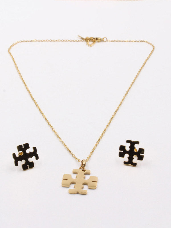 طقم توري بورش ذهبي بيق لوقو اطقم tory burch ذهبي