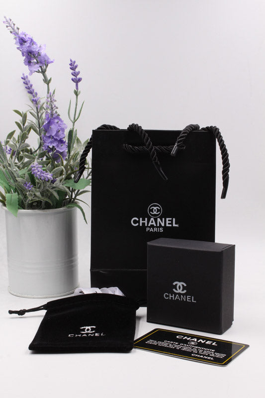 ملحقات شانيل بوكس مربع هدايا chanel