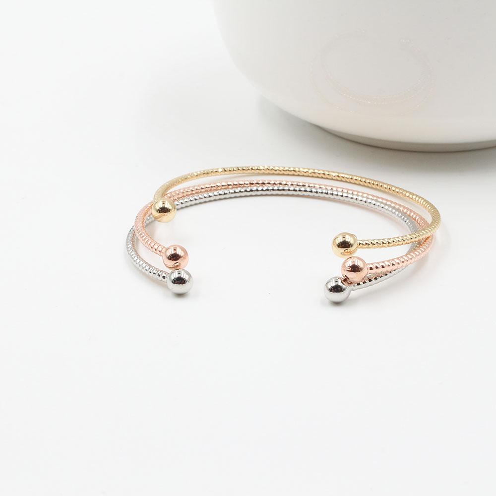 ثلاث اساور ملونه اسواره متوفر 1 لون ملون