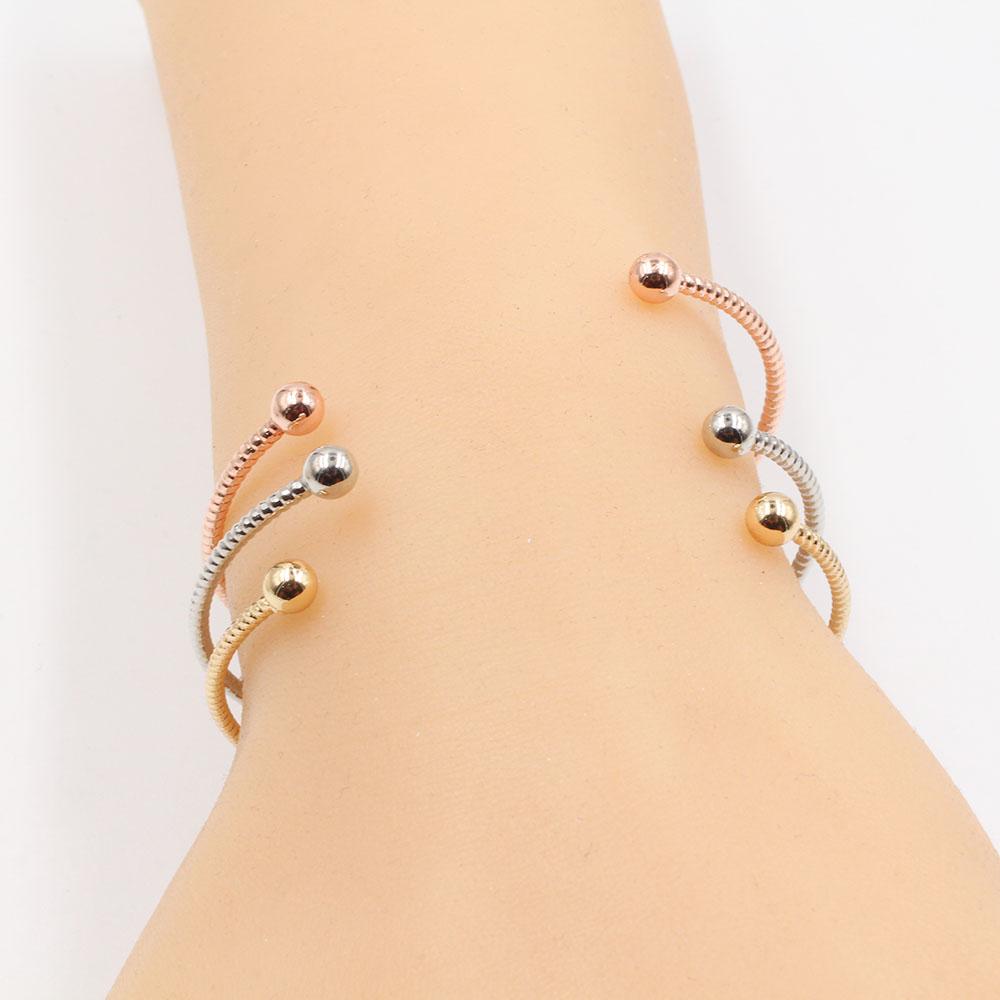 ثلاث اساور ملونه اسواره متوفر 1 لون