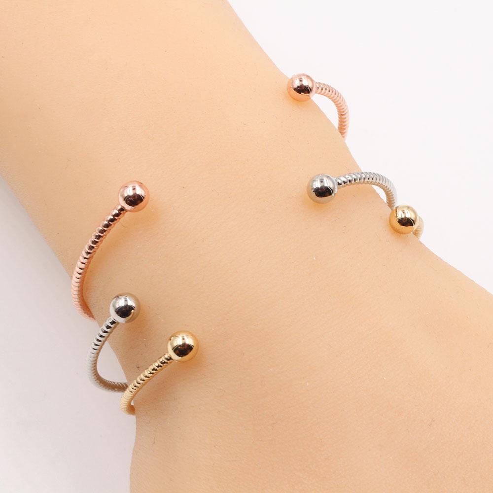 ثلاث اساور ملونه اسواره متوفر 1 لون