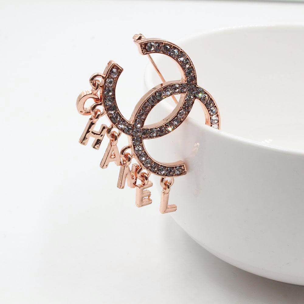 بروش شانيل LOVE بروش chanel