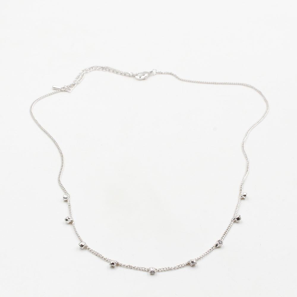 عقد ناعم سلسال متوفر 2 لون فضي