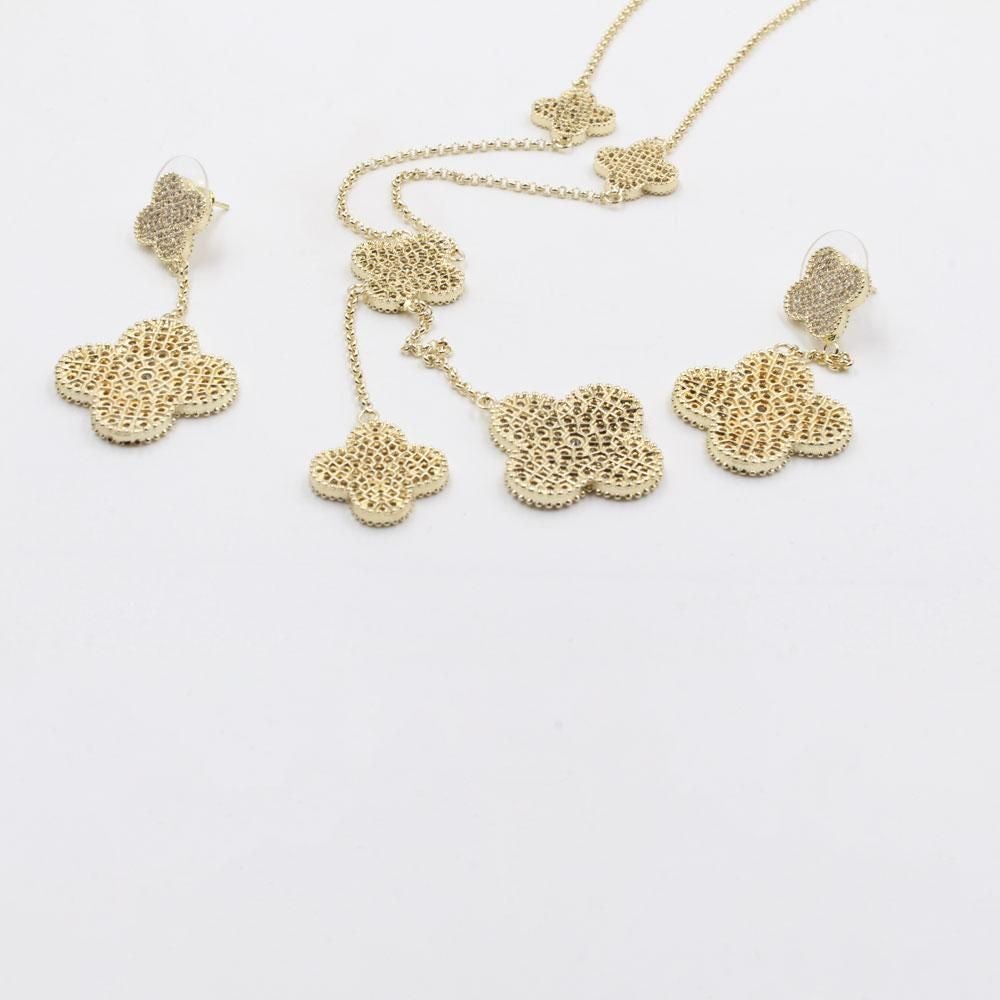 طقم van cleef & arpels اطقم متوفر 2 لون