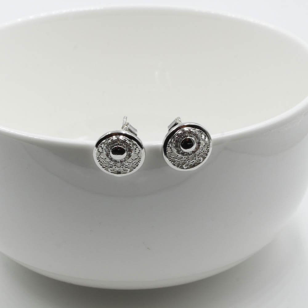 حلق مدور مزخرف زركون حلق متوفر 2 لون