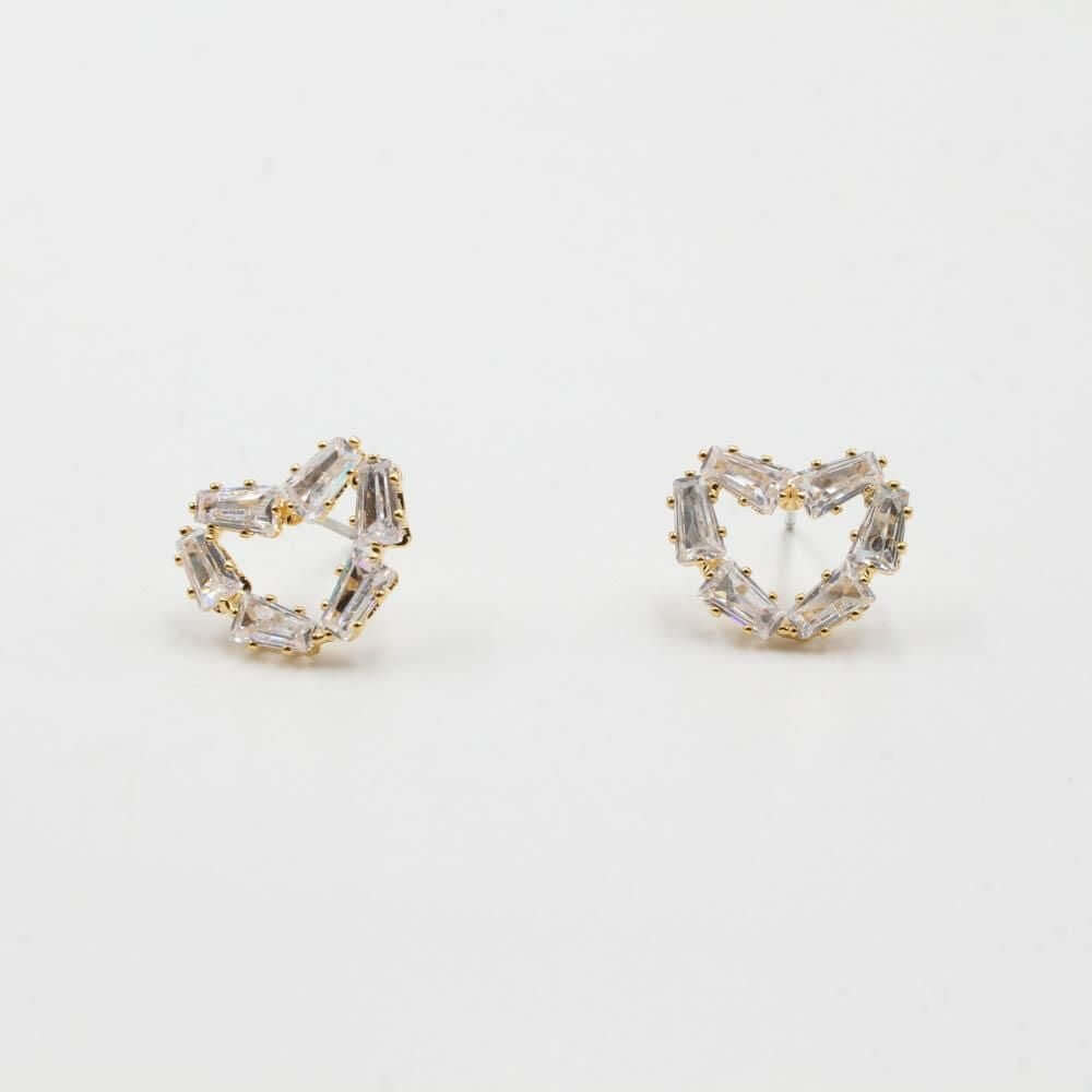 حلق زركون كيوبك قلب حلق متوفر 2 لون ذهبي