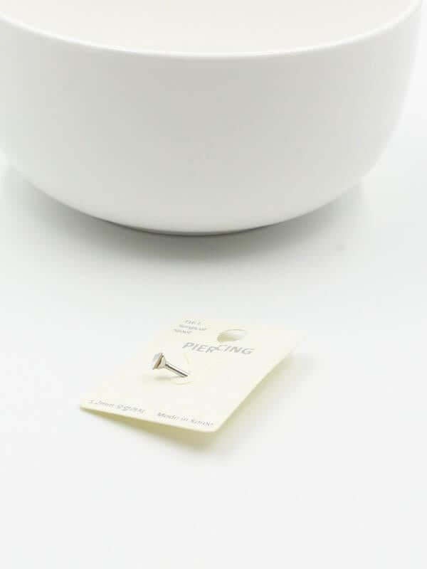 بيرسنق فص كريستال صغير للشفايف بيرسنق متوفر 2 لون