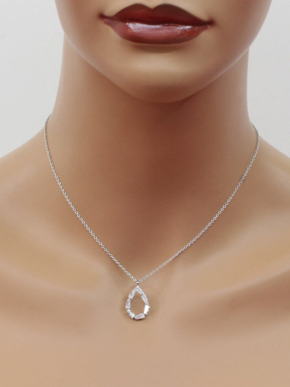 سلسال دمعة كبيره زركون سلسال متوفر 2 لون