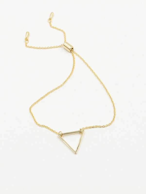 اسوارة مثلثة ناعمة اسواره متوفر 2 لون ذهبي