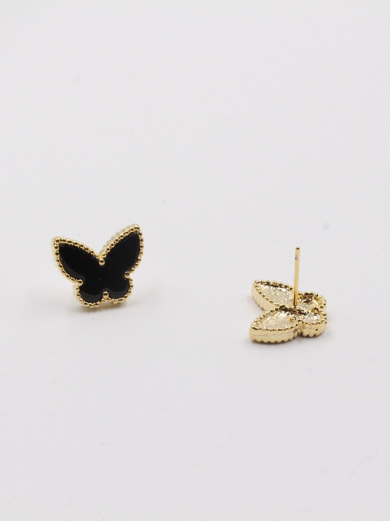 حلق فان كليف فراشة وسط حلق van cleef