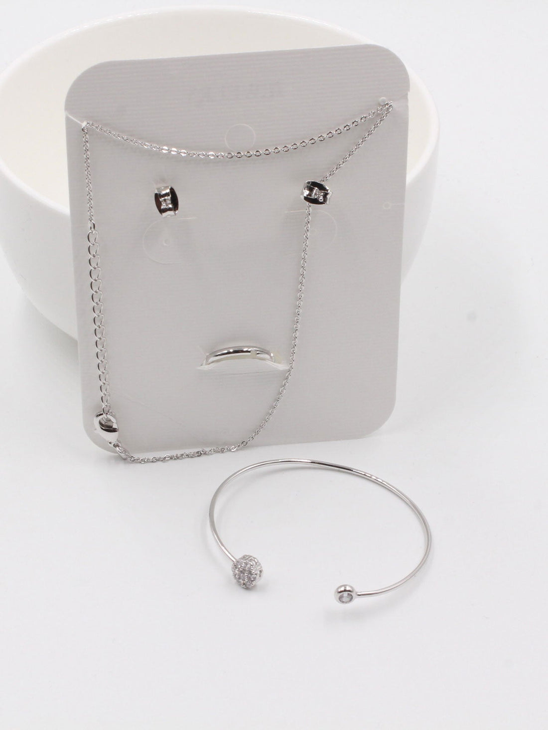 طقم بناتي مدور 4 قطع زركون اطقم متوفر 2 لون