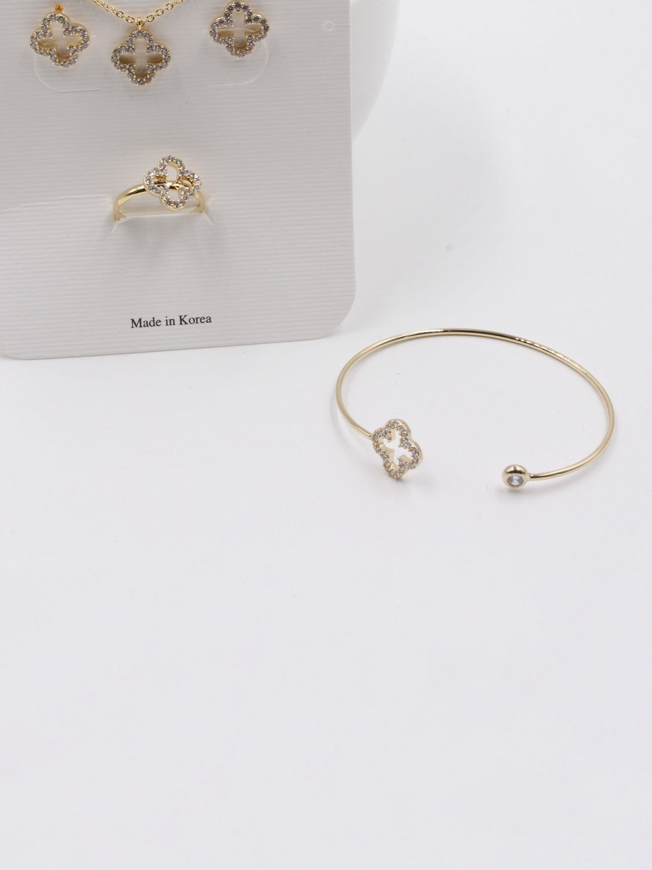 طقم بناتي فان كليف 4 قطع زركون اطقم van cleef ذهبي