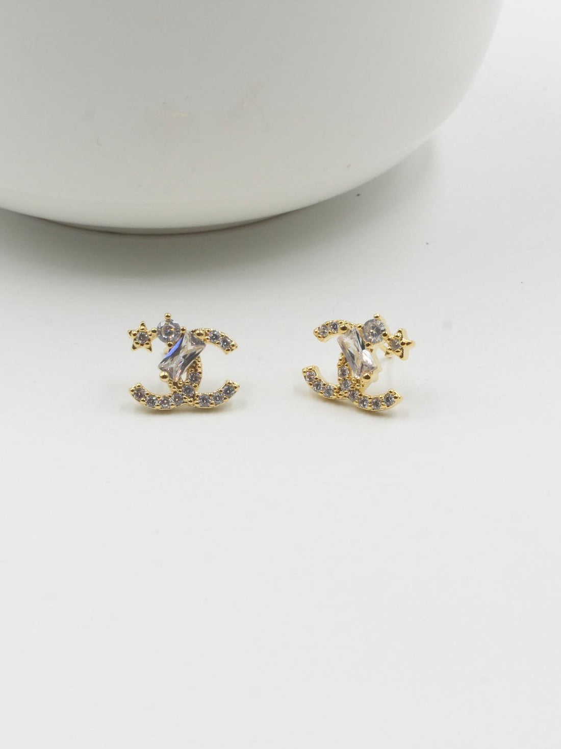 حلق شانيل ناعم زركون حلق chanel ذهبي