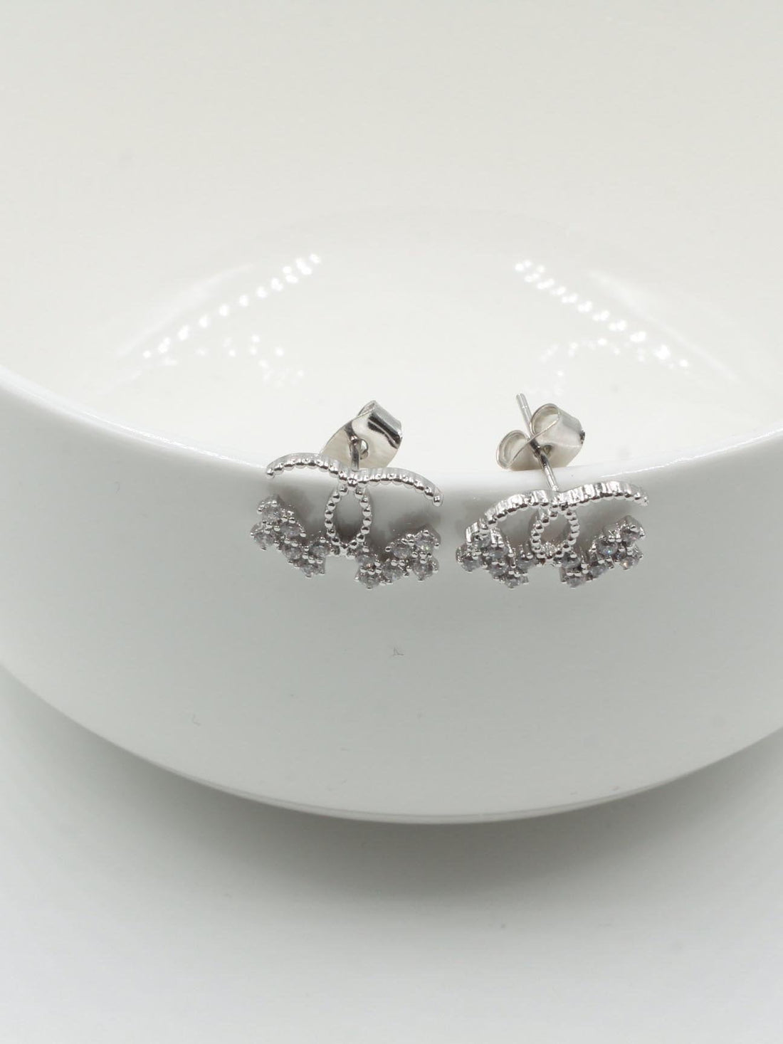 حلق شانيل هاف زركون حلق chanel