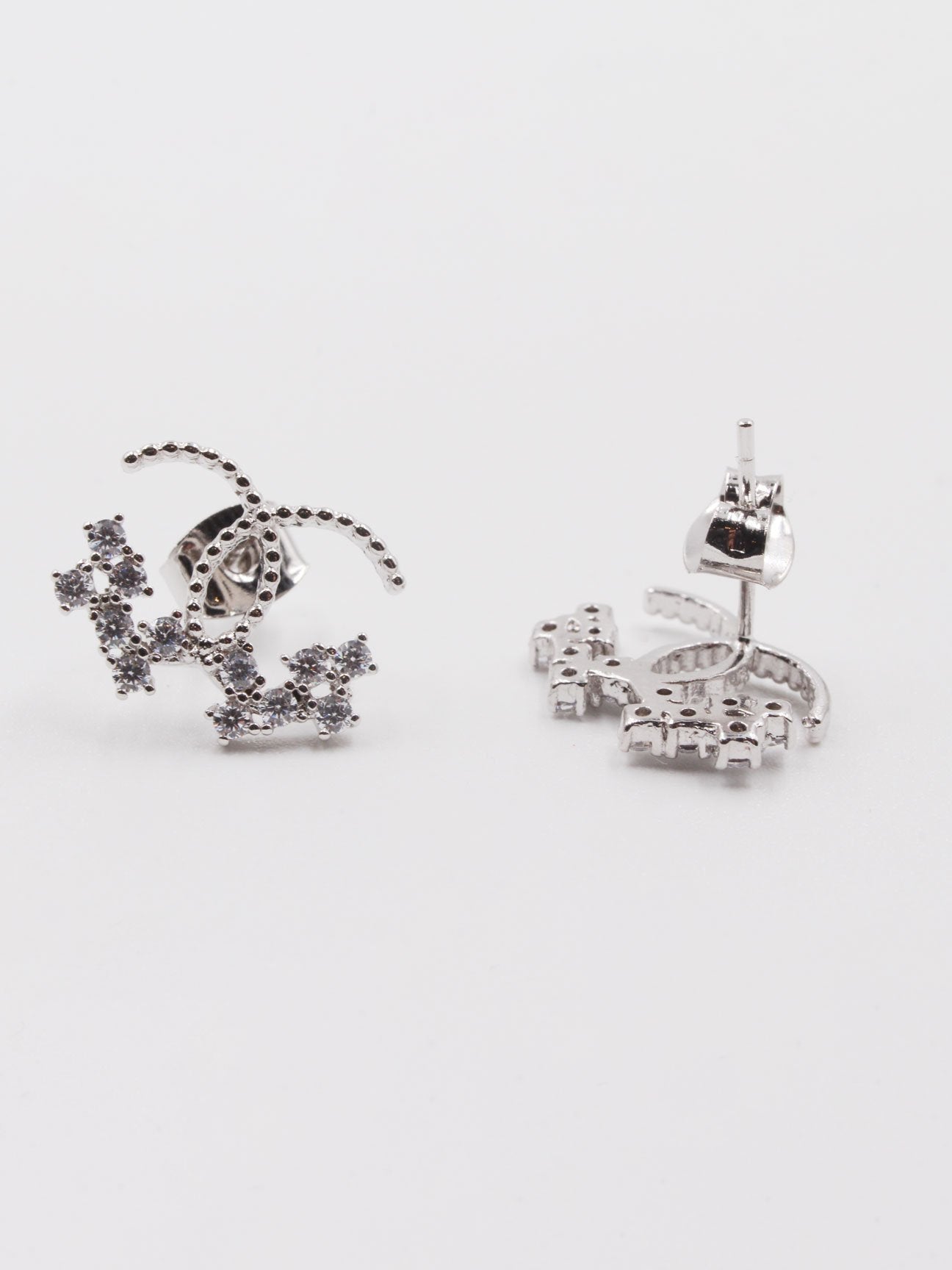 حلق شانيل هاف زركون حلق chanel