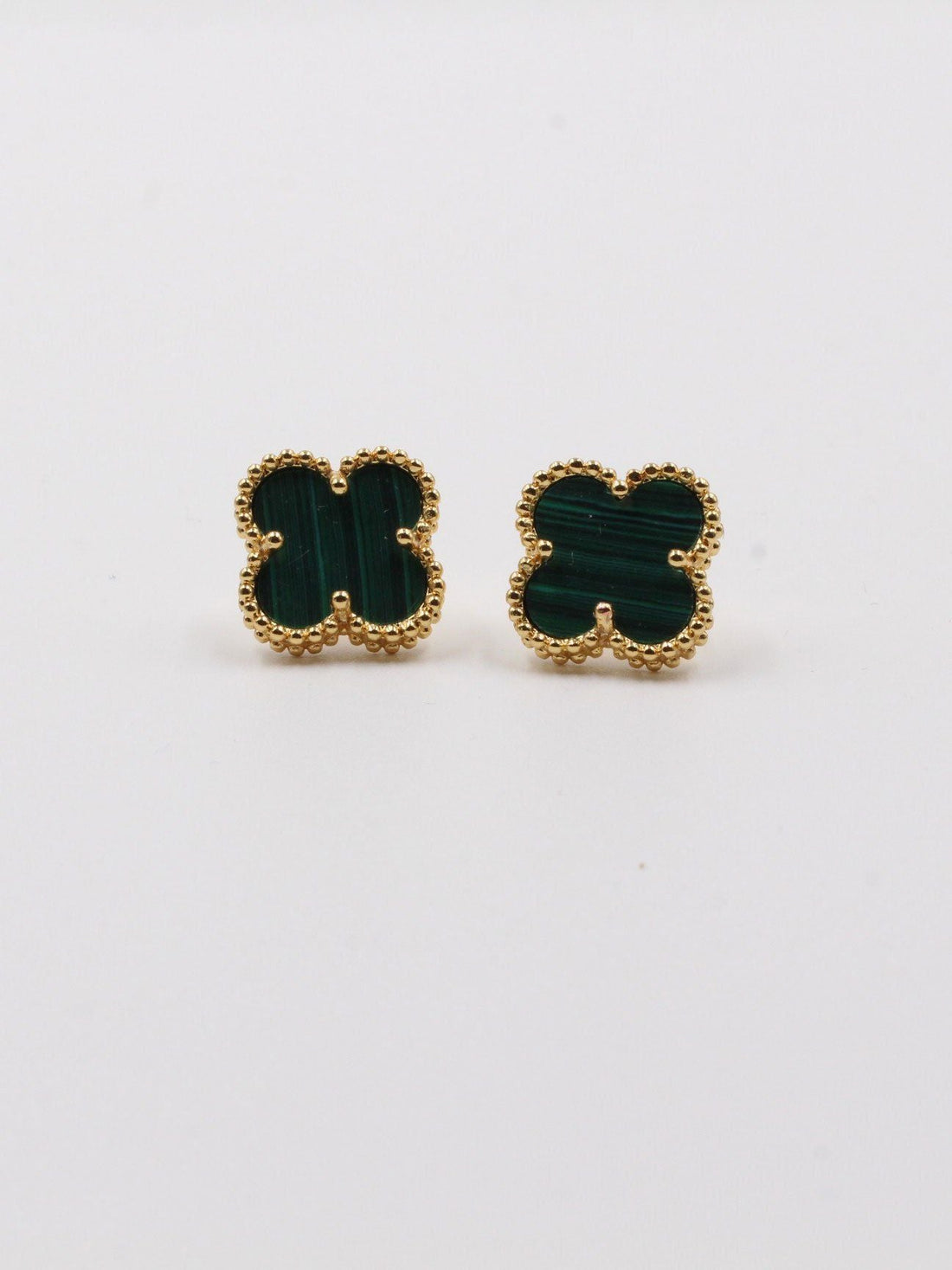 حلق فان كليف حجر طبيعي حلق van cleef اخضر